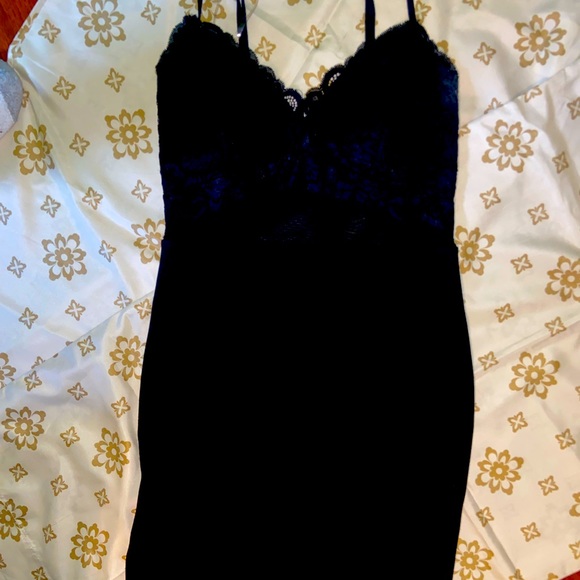 Small black dress - Picture 1 of 4